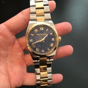 Michael Kors Women MK5893 two-tone Watch. NWOT